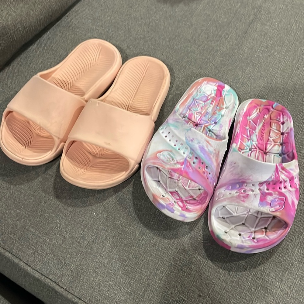 Sketchers Tie-dye Sandals